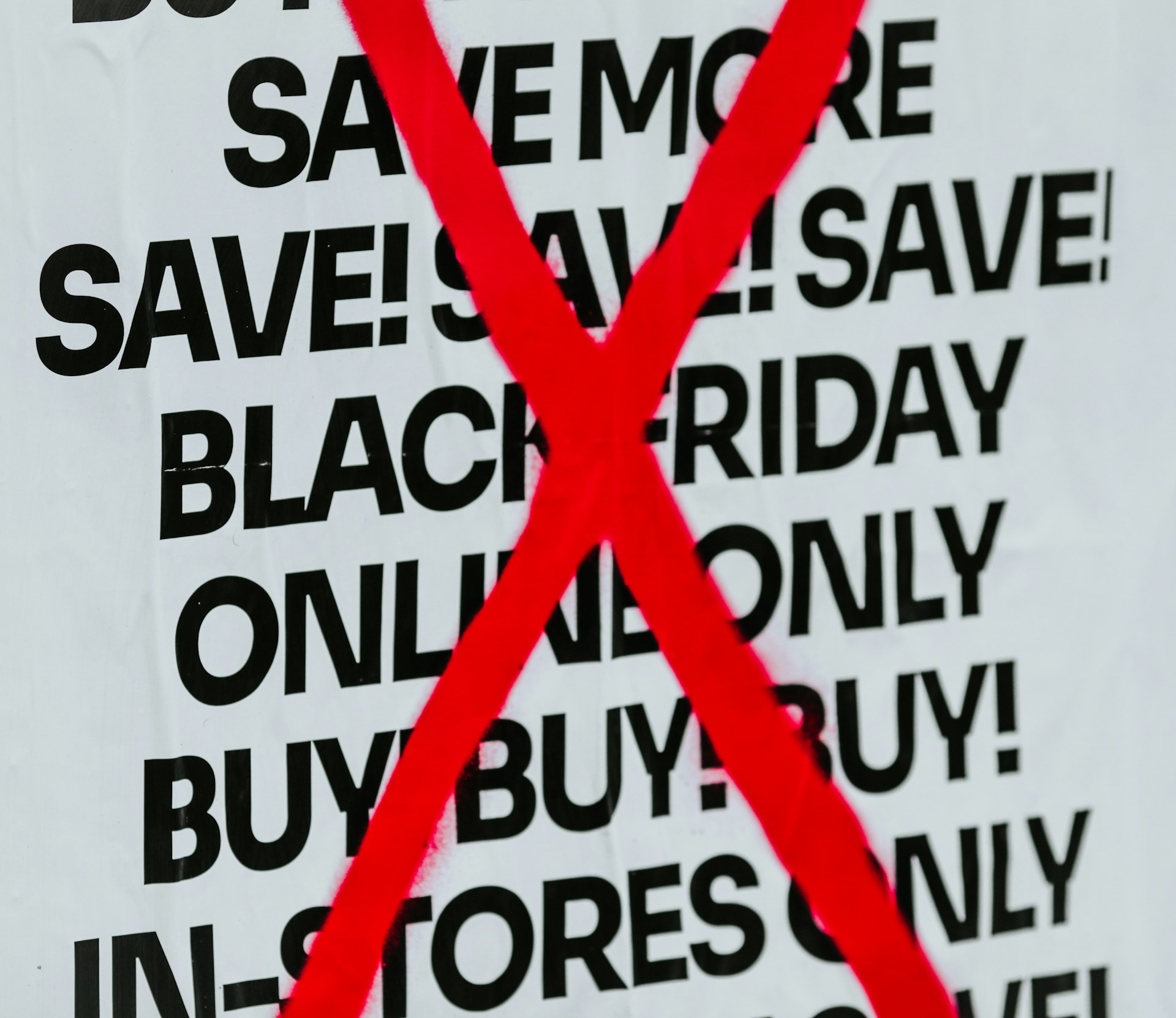 A sign that shows how you can save with Black Friday